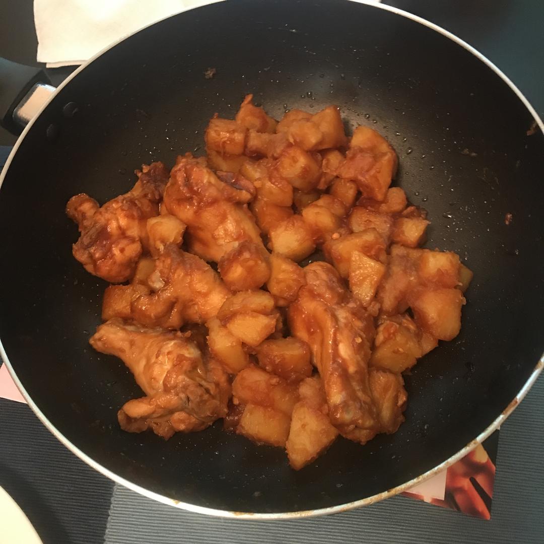 土豆焖鸡腿