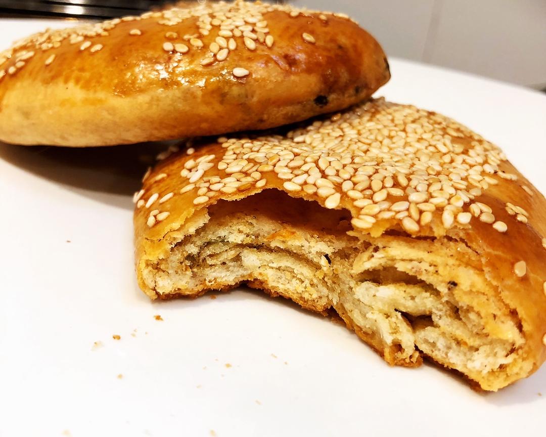 酥脆掉渣❤️千层鸭油烧饼的做法