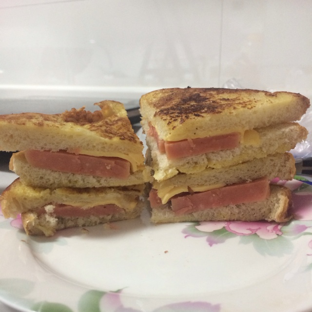 十分钟快手早餐【港式火腿西多士】