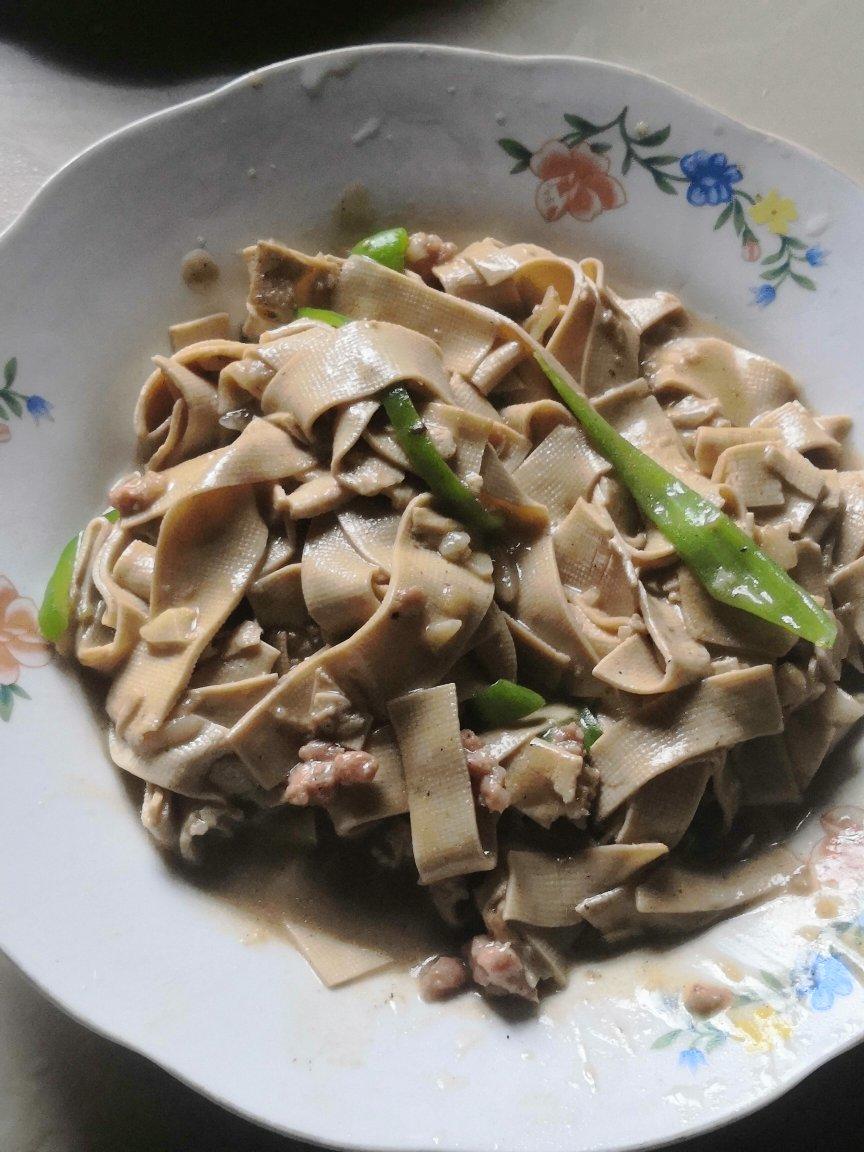 青椒炒豆皮
