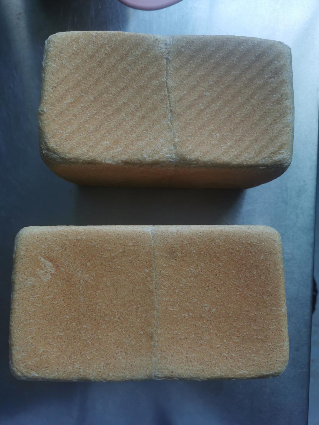 50%全麦吐司｜低糖低脂，吃起来不像是吃全麦的全麦吐司！