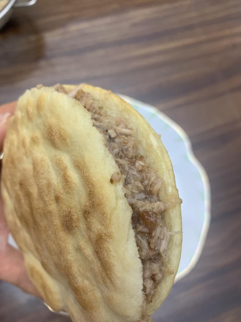 陕西风味小吃——腊汁肉夹馍