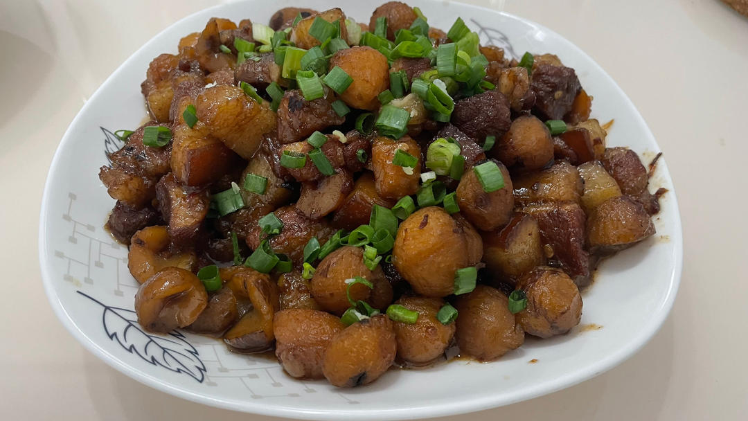 板栗红烧肉