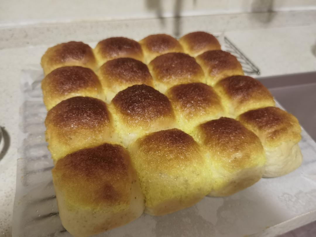 椰蓉面包这么做，不出油松软又好吃，是我理想中餐包的样子！