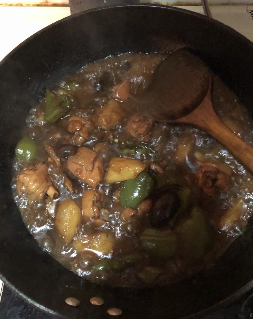 红烧土豆炖鸡块（鸡腿）