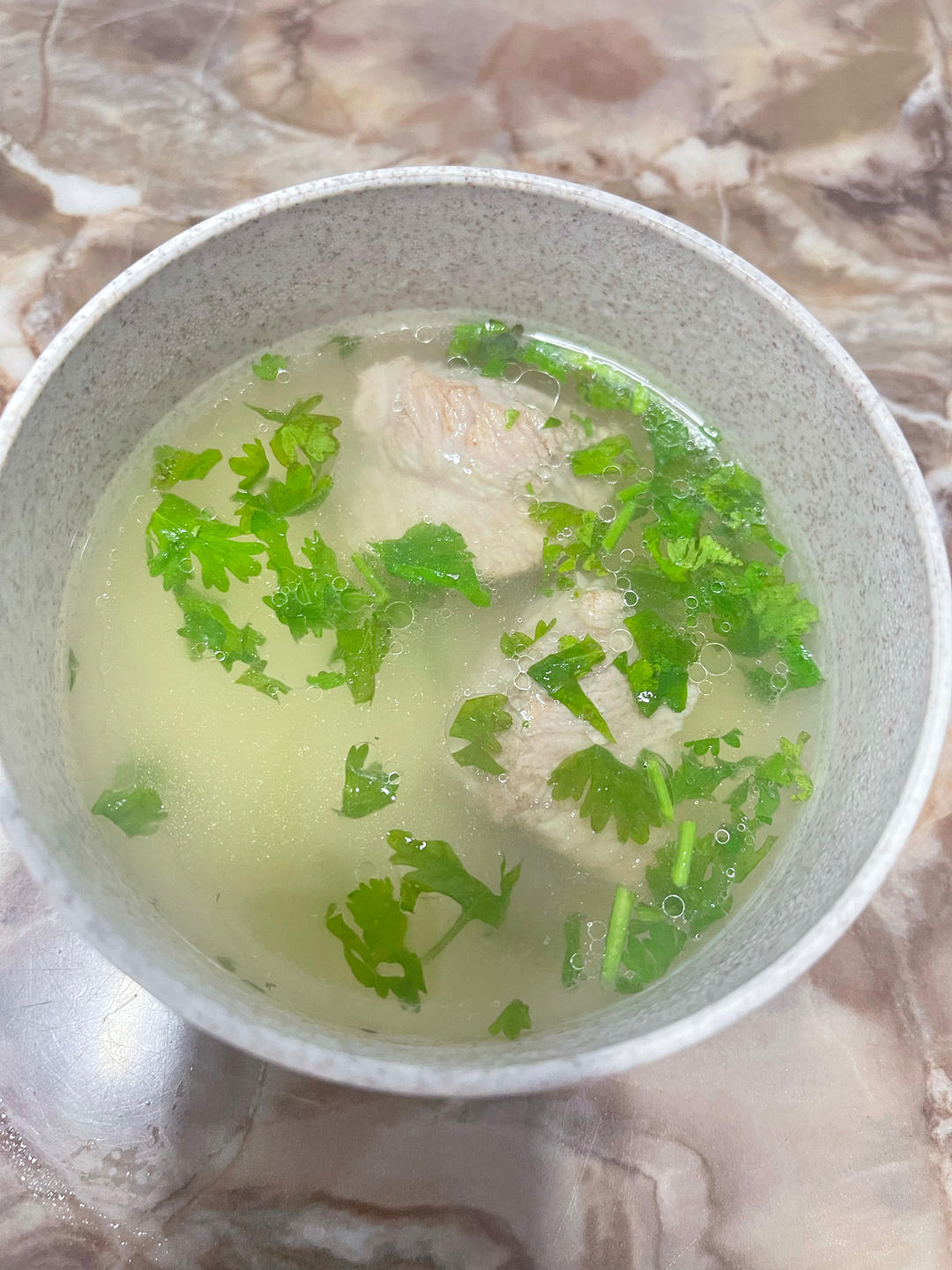 冬瓜排骨汤：耗时长却简单，减肥期间也可吃的美味！