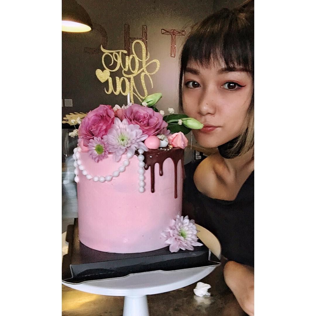淋面蛋糕（不是最全面但尽可能做到最详细，图片不断更新，也加了很多不是淋面但很漂亮的款式供大家参考）