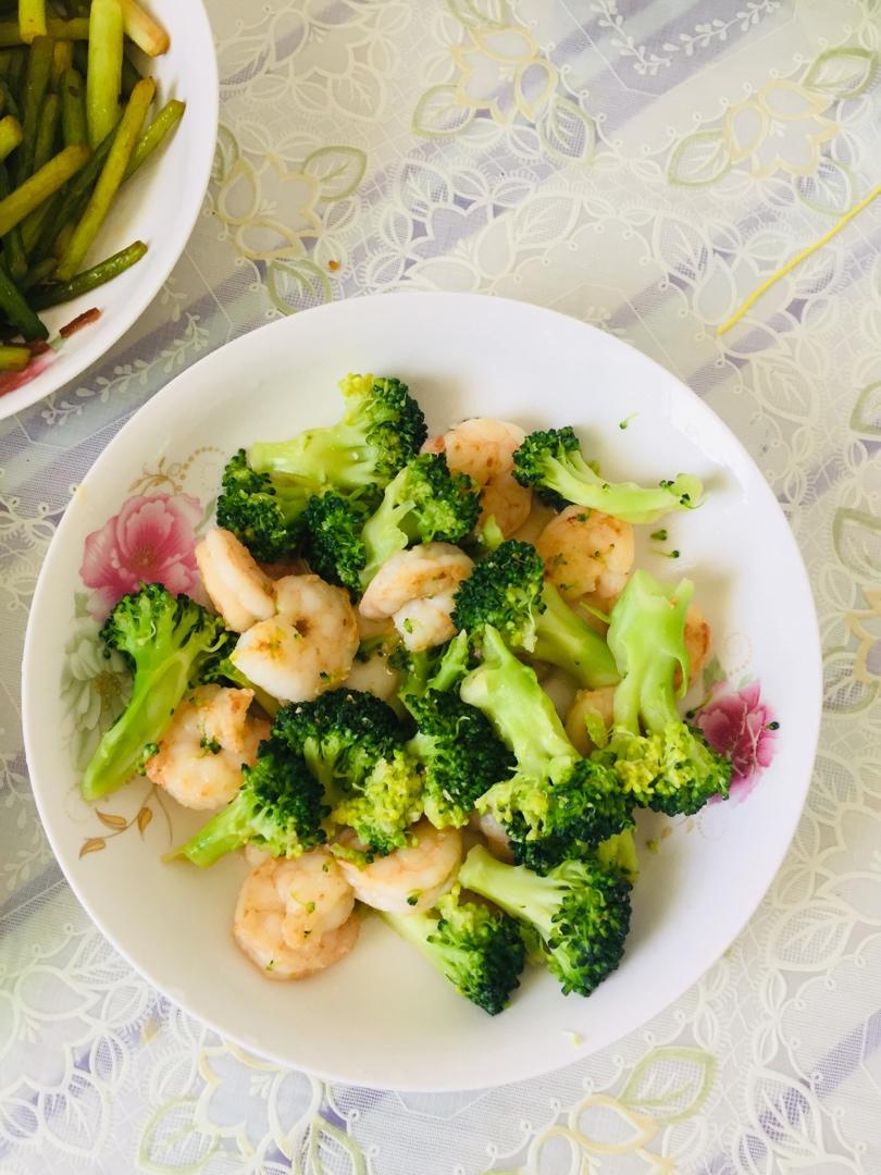西兰花炒虾仁