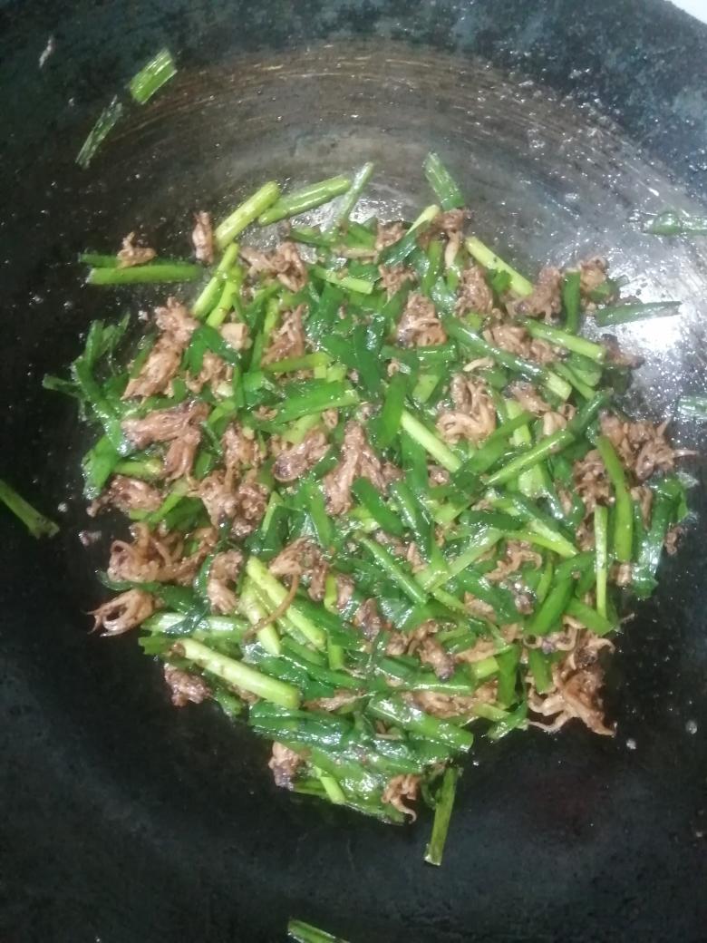 葱爆笔管鱼（海兔子）