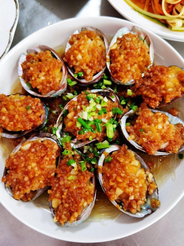 蒜蓉粉丝蒸鲍鱼