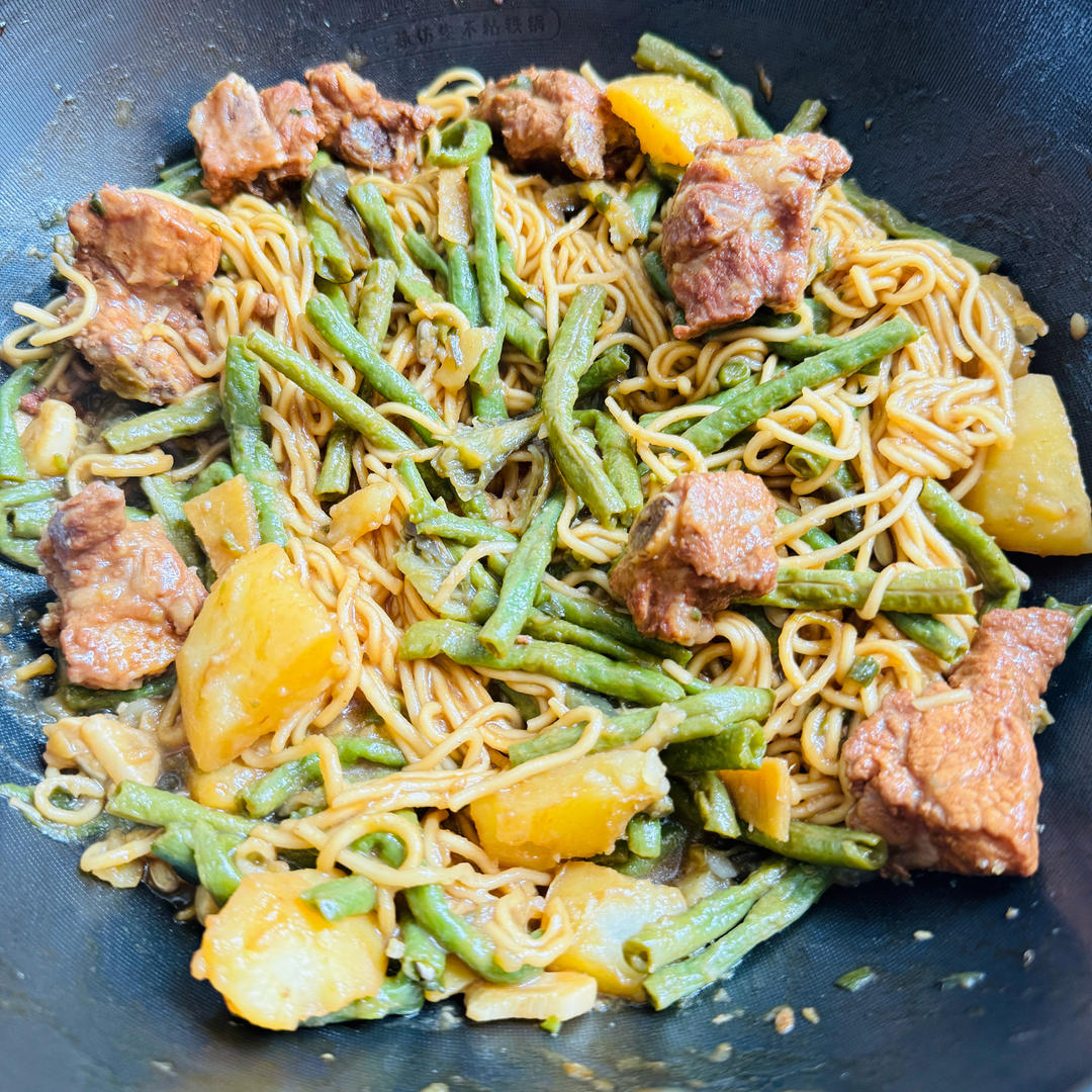 硬菜代表--排骨炖豆角土豆（豆角焖面胚子）