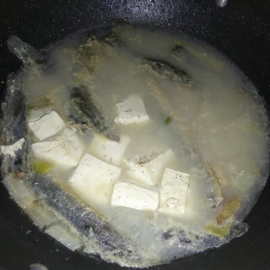 泥鳅豆腐汤