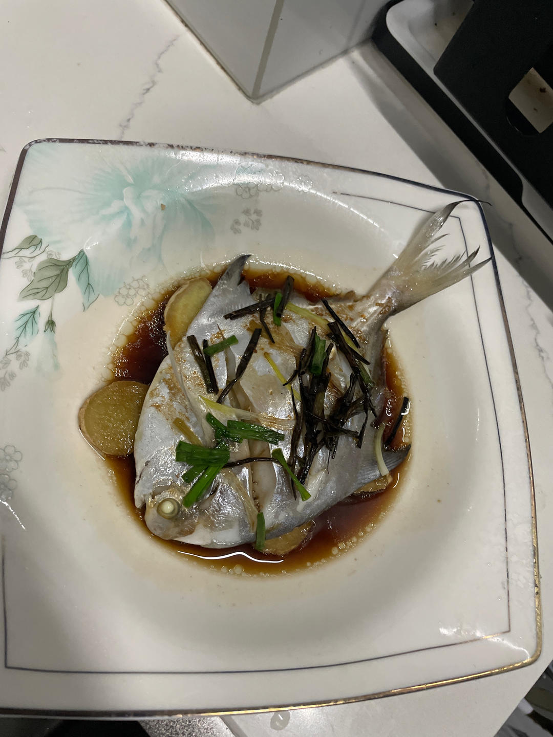 【葱油鲳鱼】汤汁也可以拌白米饭！