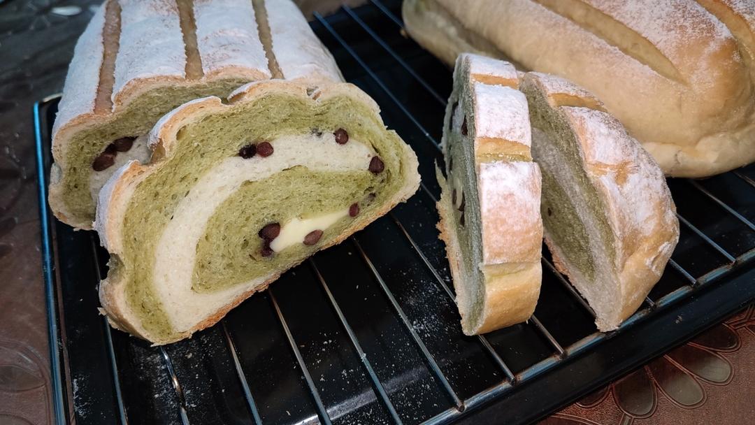 抹茶红豆牛奶哈斯面包