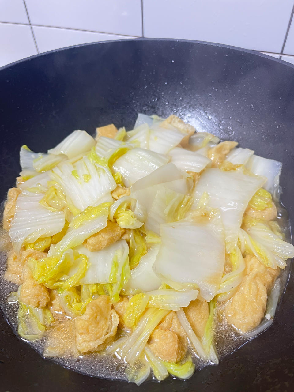 好吃到连汤汁都不剩的白菜焖豆泡，给肉都不换