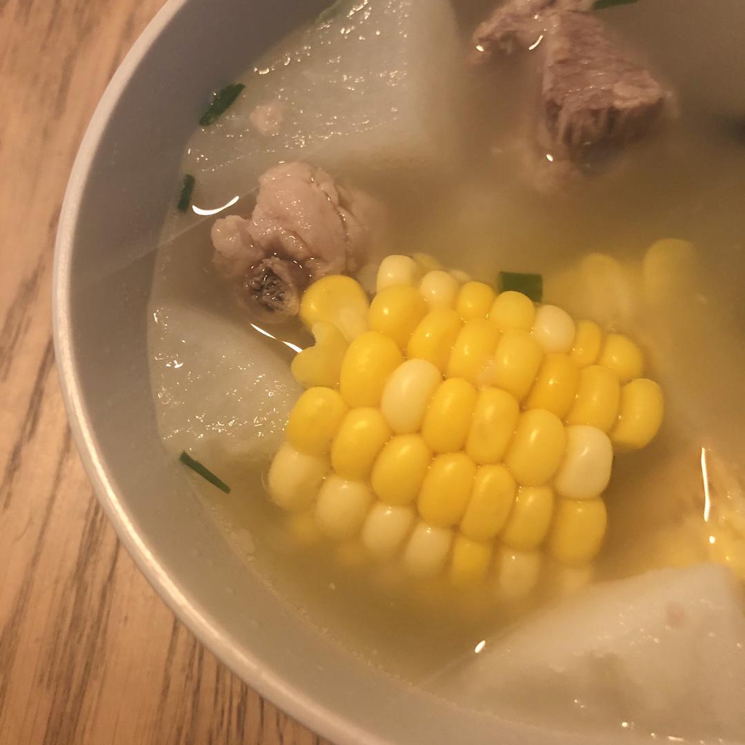 萝卜玉米排骨汤 秋天暖洋洋