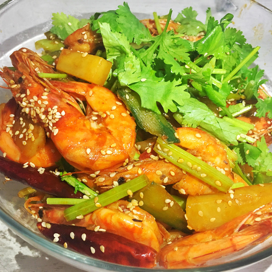 能瞬间引爆味蕾的【香辣干锅虾】