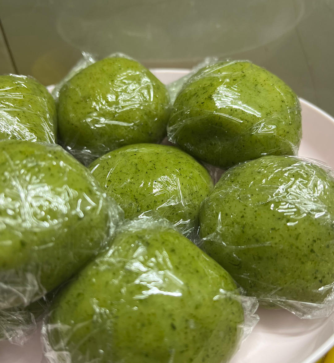 清明必吃的艾草青团