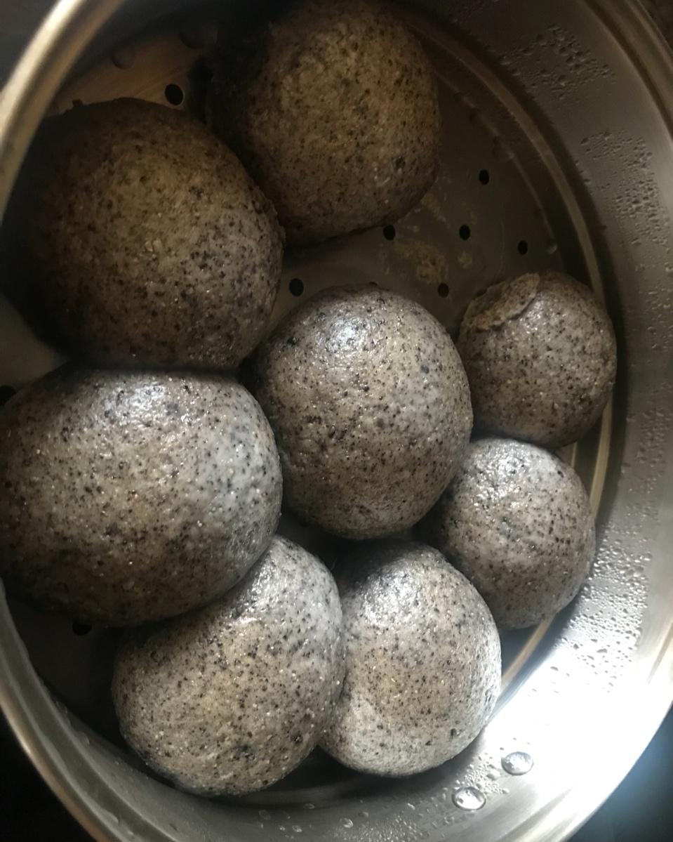 奶香黑芝麻刀切馒头