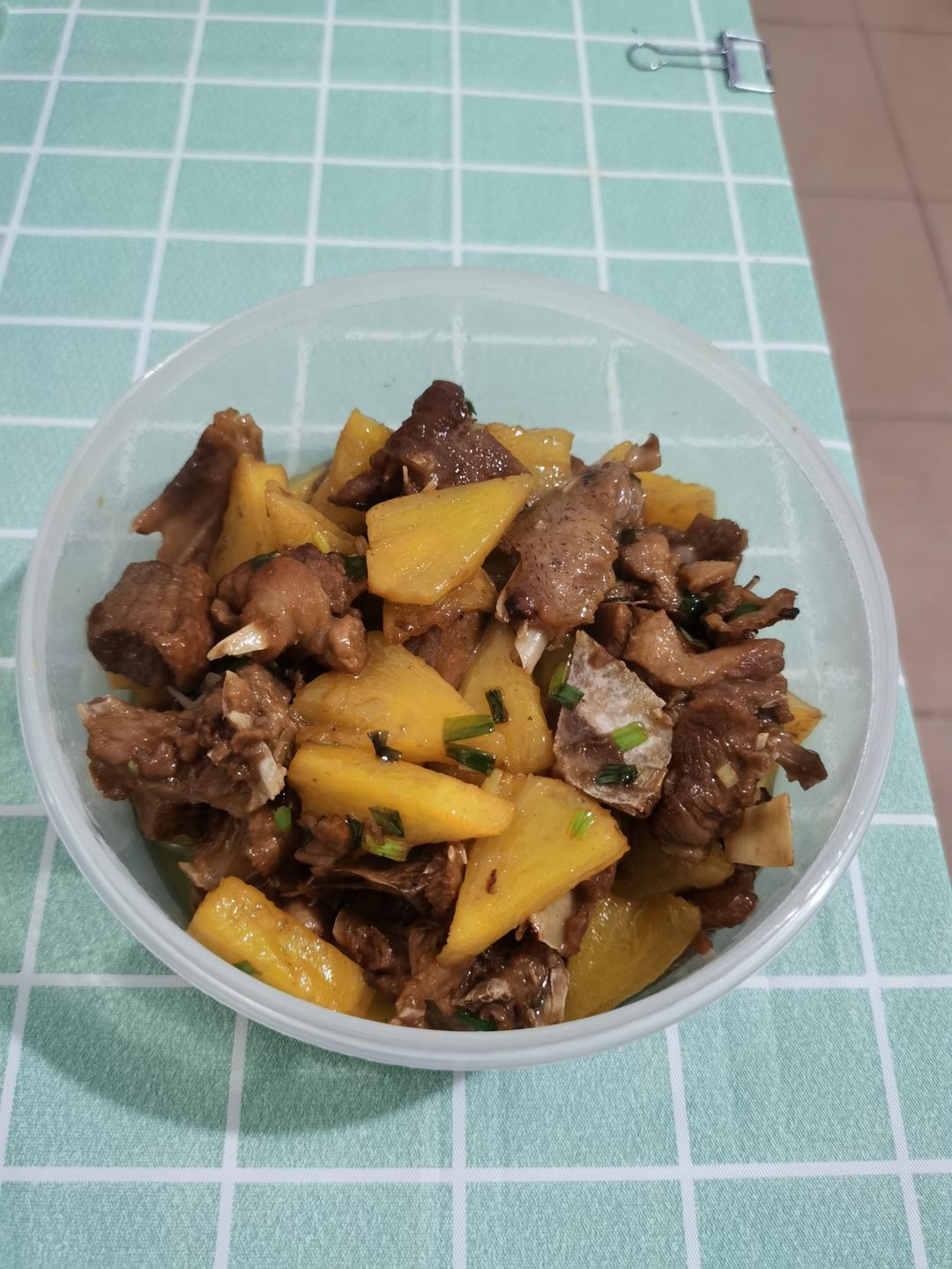 菠萝炒鸭