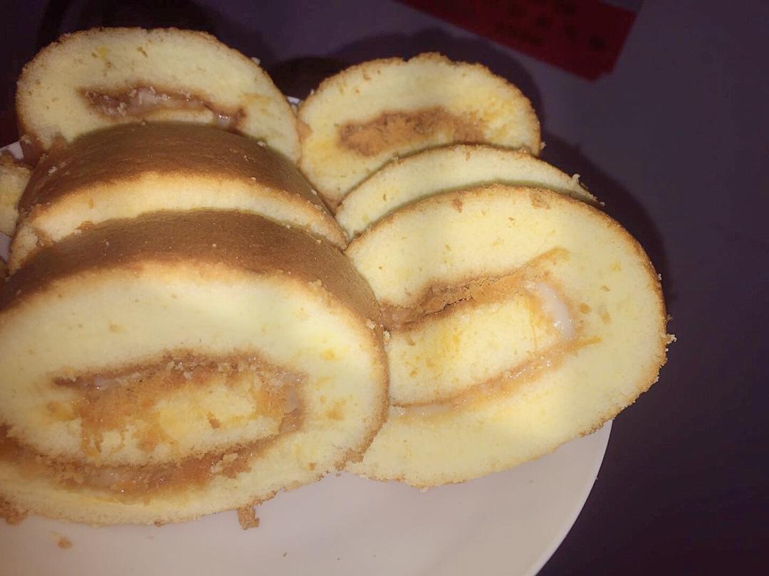 肉松戚风蛋糕卷