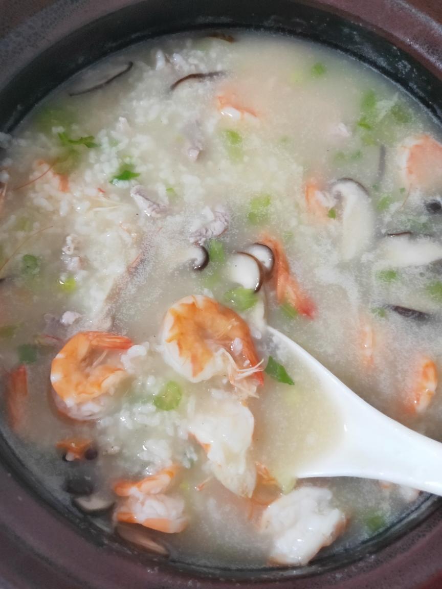 吃到停不下来鲜虾瘦肉粥