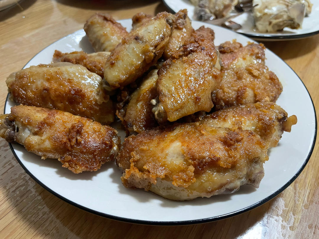 【蒜香脆皮鸡翅】外酥里软  超好吃