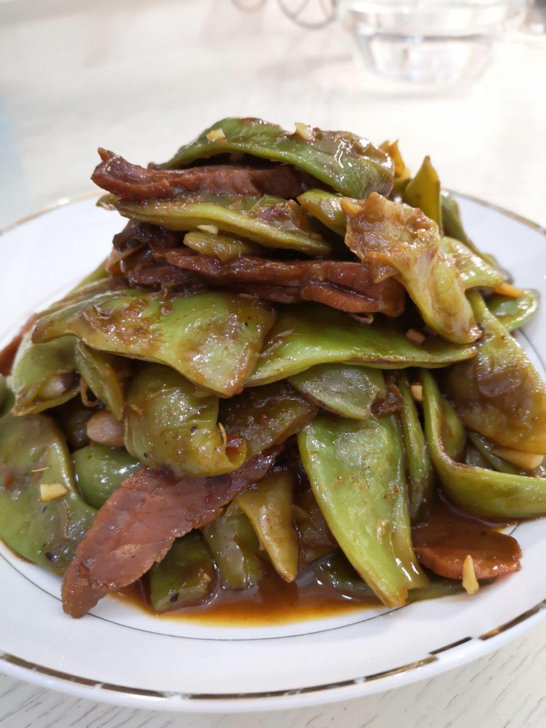 幽兰做的东北老菜炖油豆角