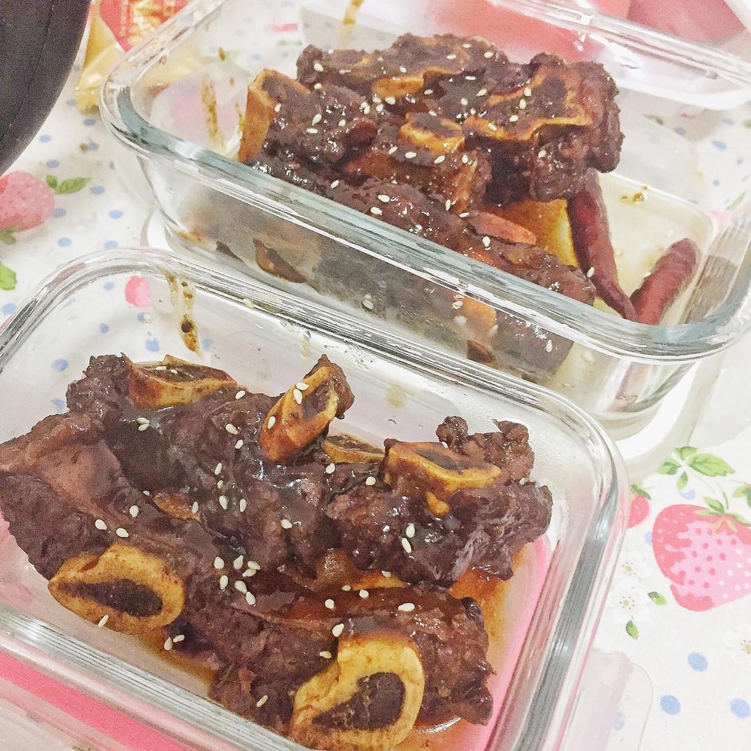 红烧牛肋排