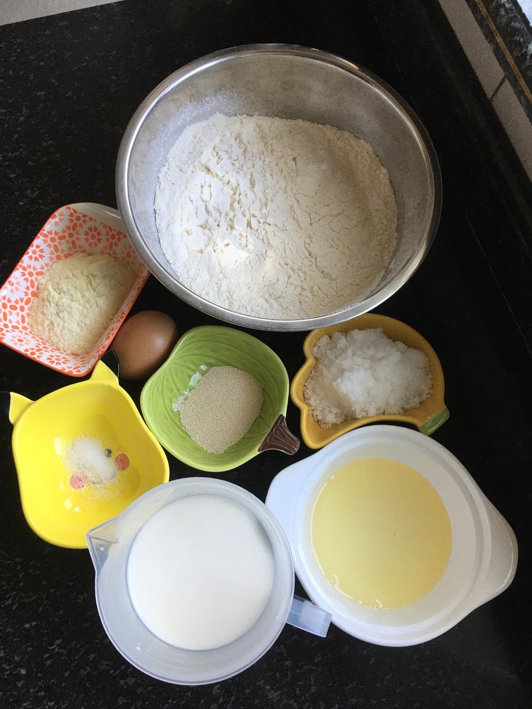 纯奶手撕吐司的做法 步骤1