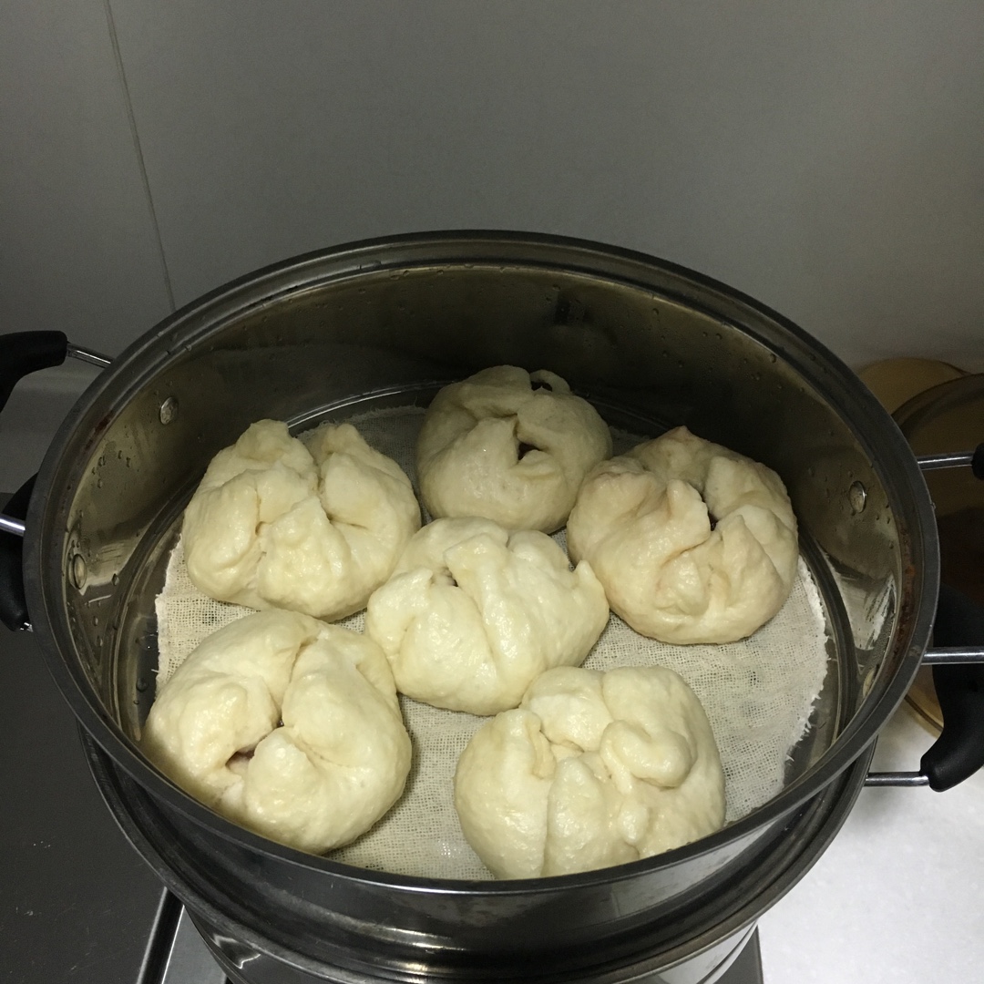 直接发酵法的白胖包子