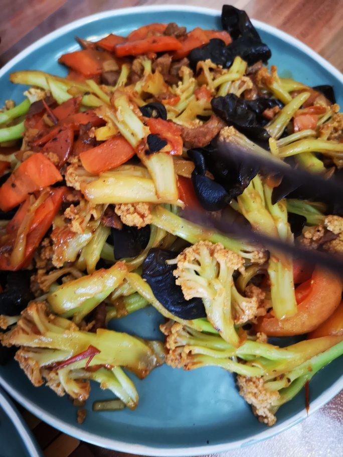 一年四季的开胃下饭素菜！有机菜花木耳炒番茄鸡蛋