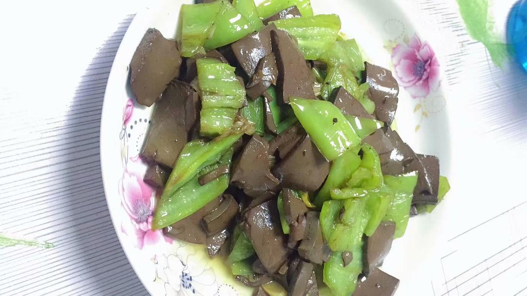 辣椒炒羊血