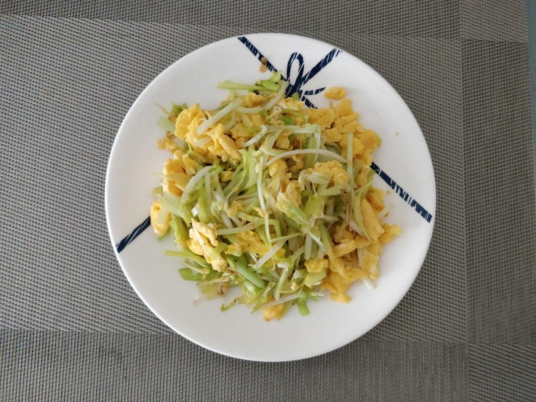 韭菜黄炒鸡蛋