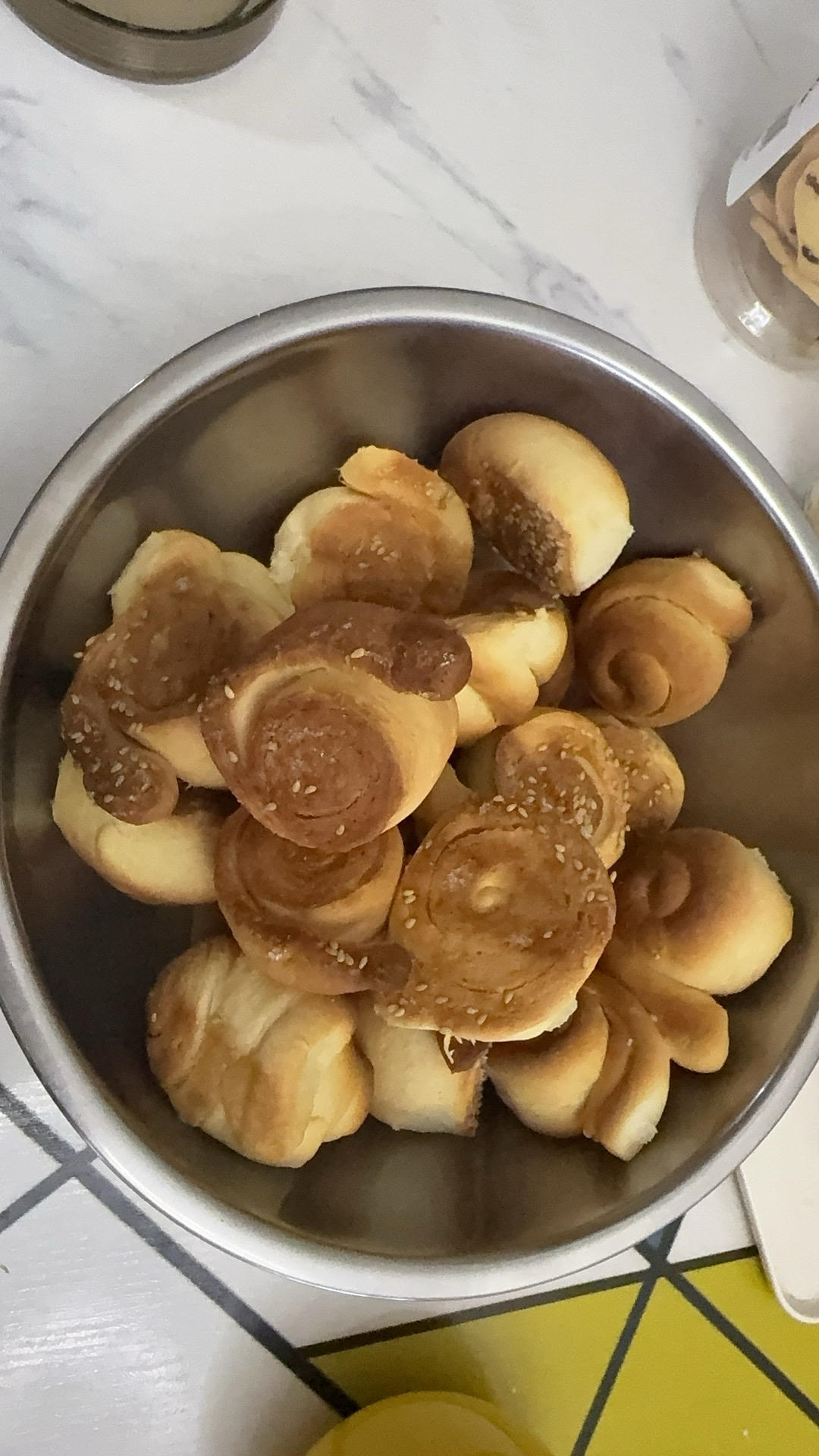 蜂蜜脆皮小面包—只是多加了一步，就让平凡无奇的面包惊艳起来