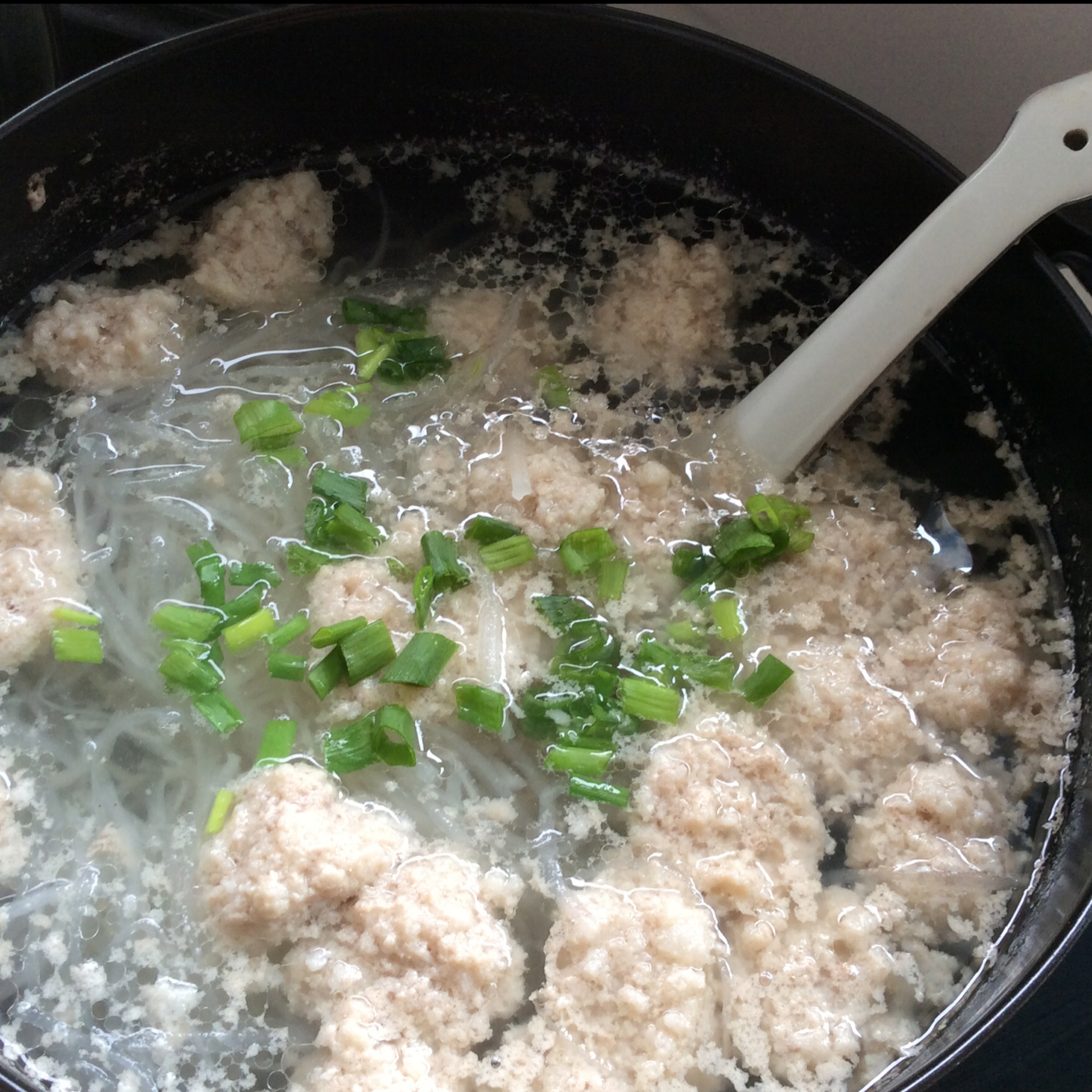 【10分钟系列】白萝卜豆腐圆子汤