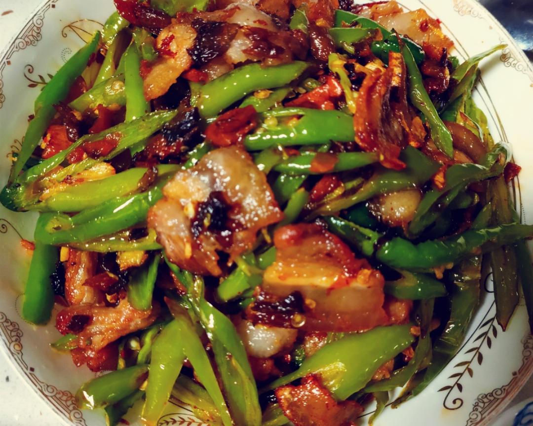 自创尖椒小炒肉