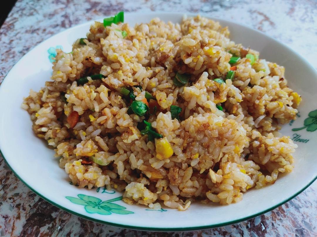 厨师长教你“蛋炒饭”如何做才好吃，答案都在这里面！