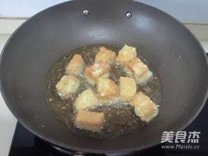 椒盐豆腐的做法 步骤6