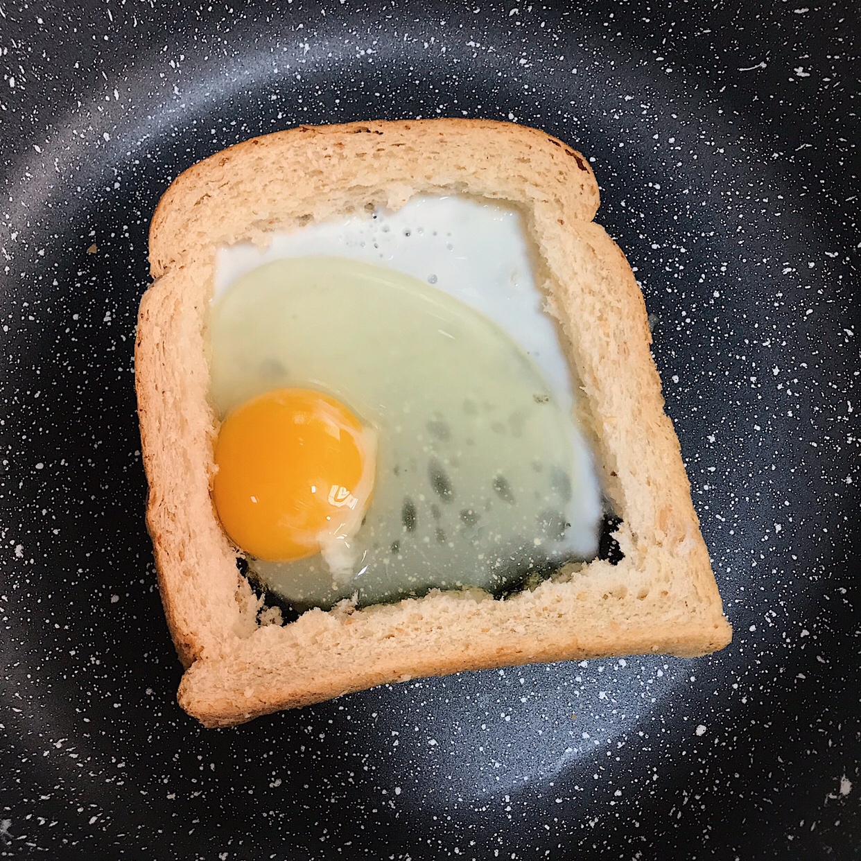 简单快手早餐🍞爆浆芝士吐司（平底锅版）的做法 步骤3