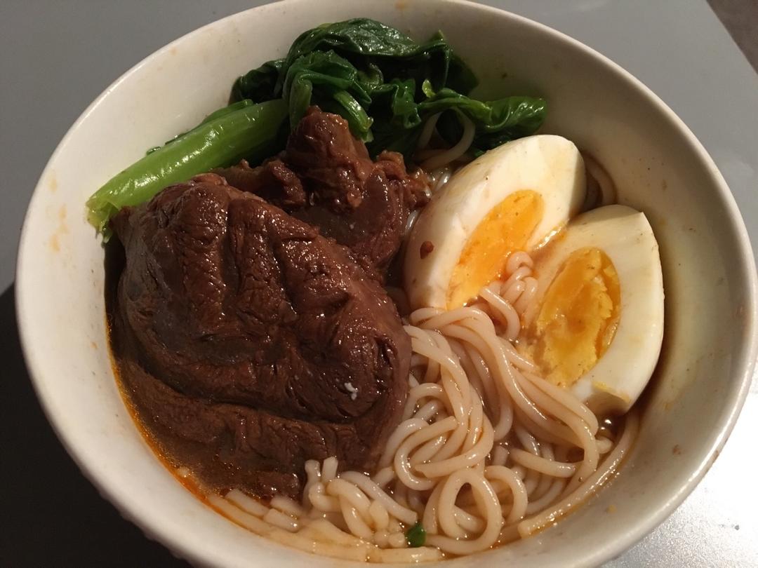 酱香牛肉米粉