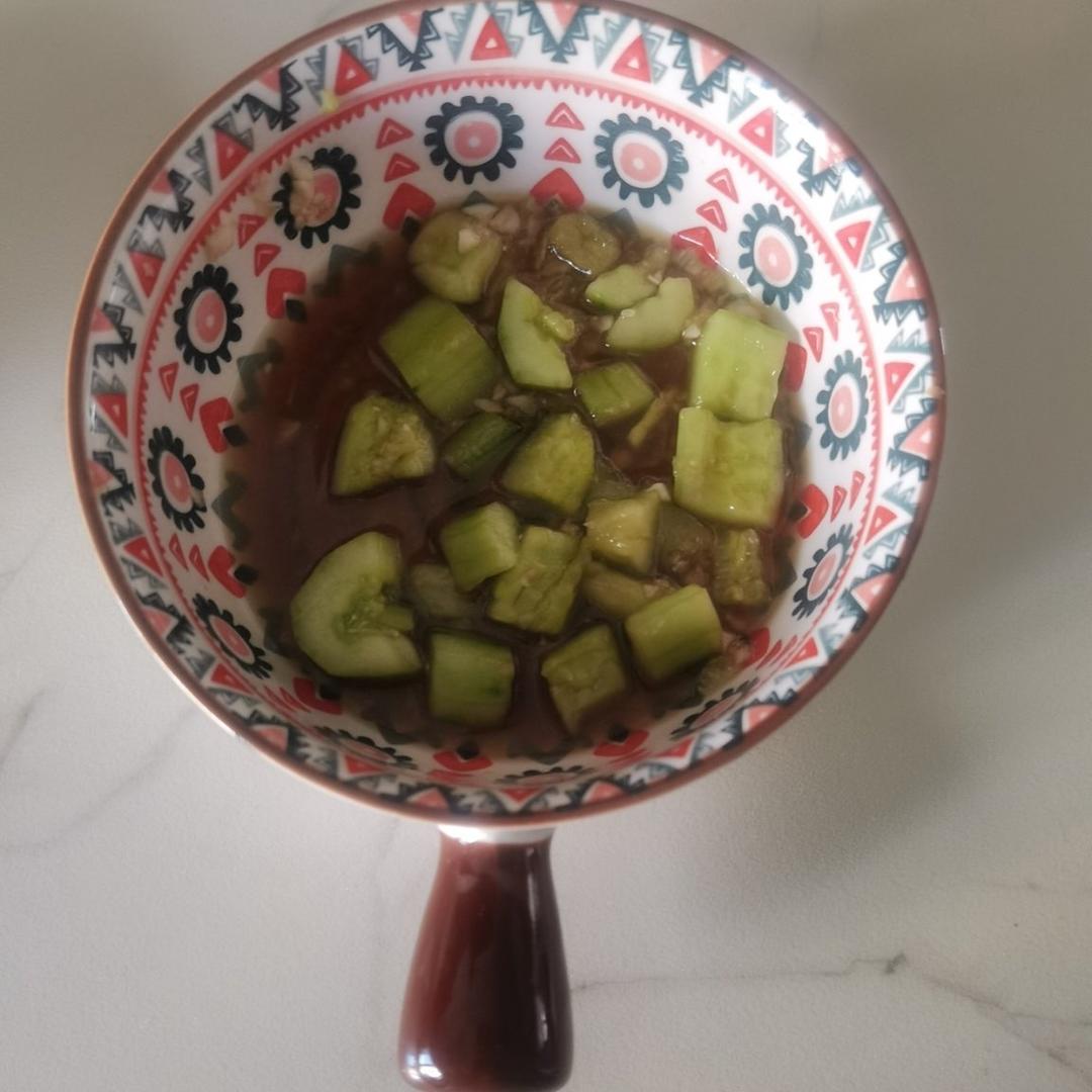 凉拌家常黄瓜