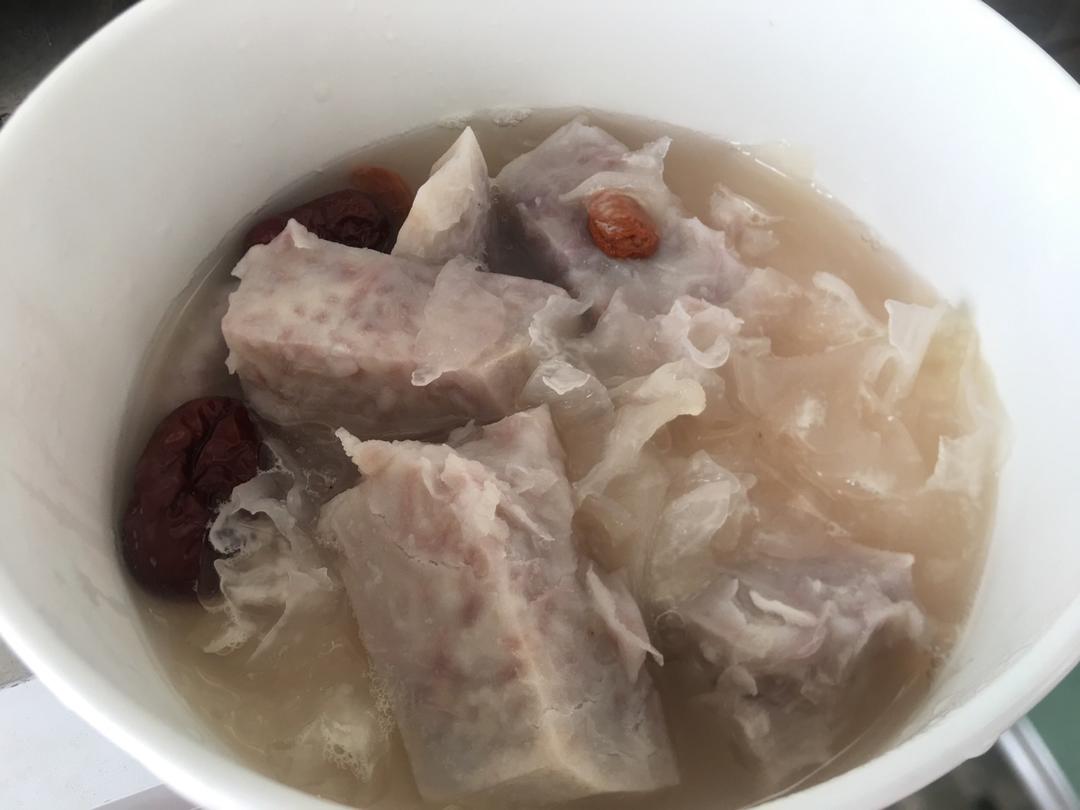 紫薯银耳羹