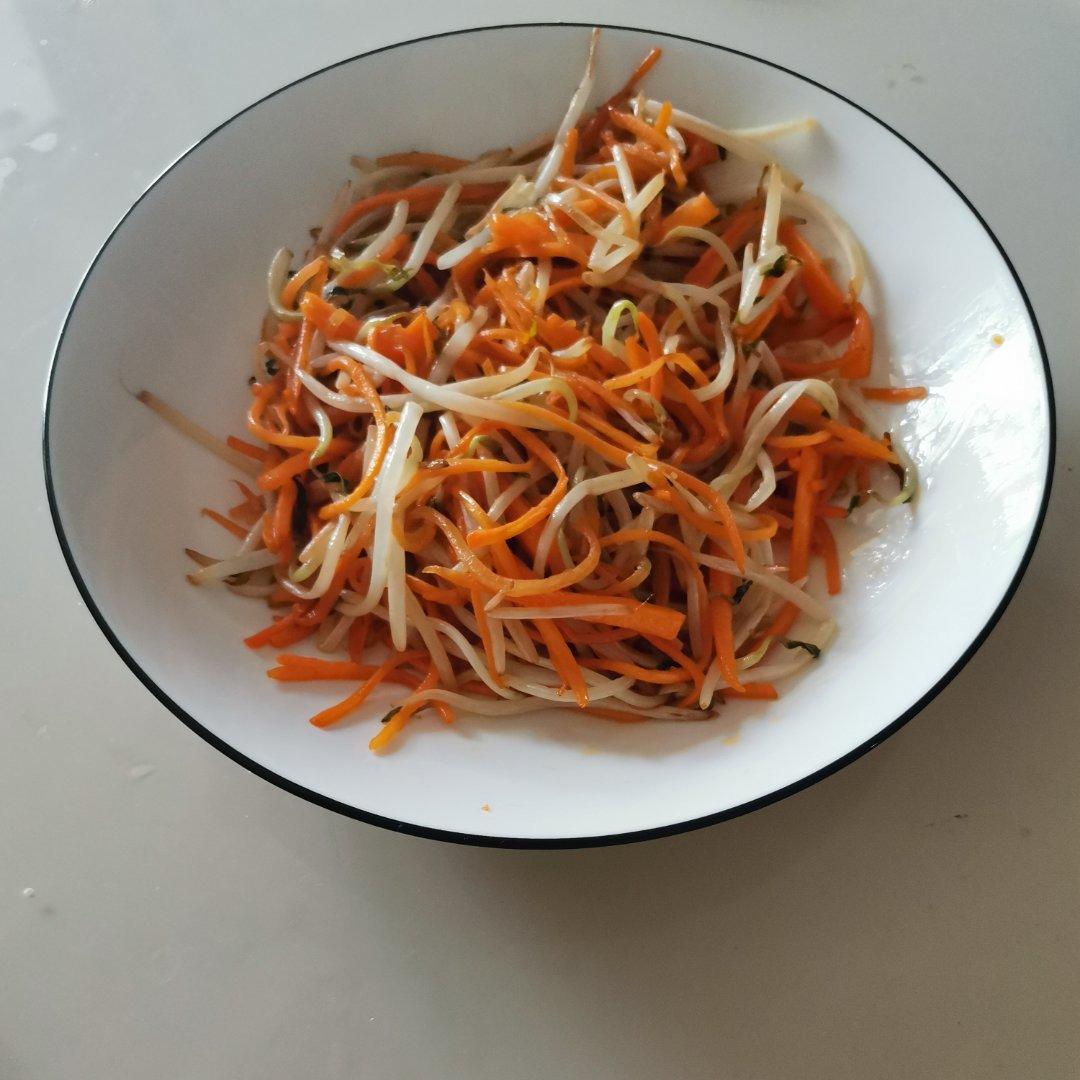 胡萝卜炒豆芽