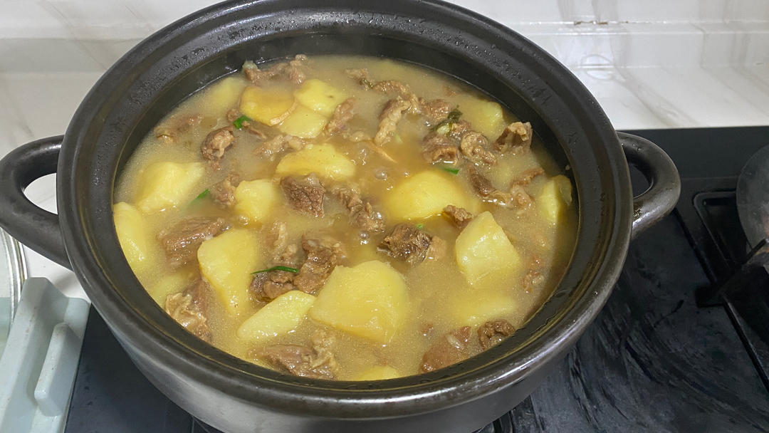 沙沙土豆胡萝卜炖牛肉