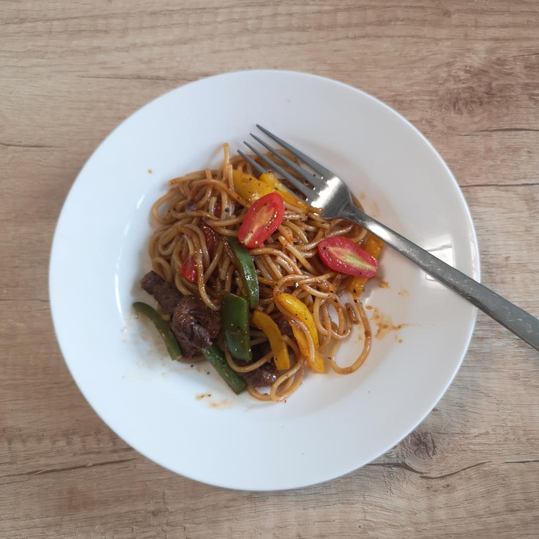 黑椒牛柳意面的做法