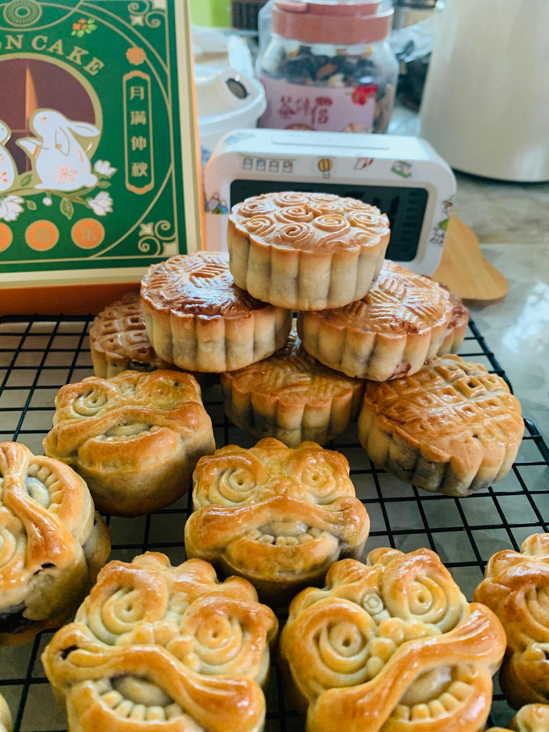 广式月饼—蛋黄莲蓉月饼