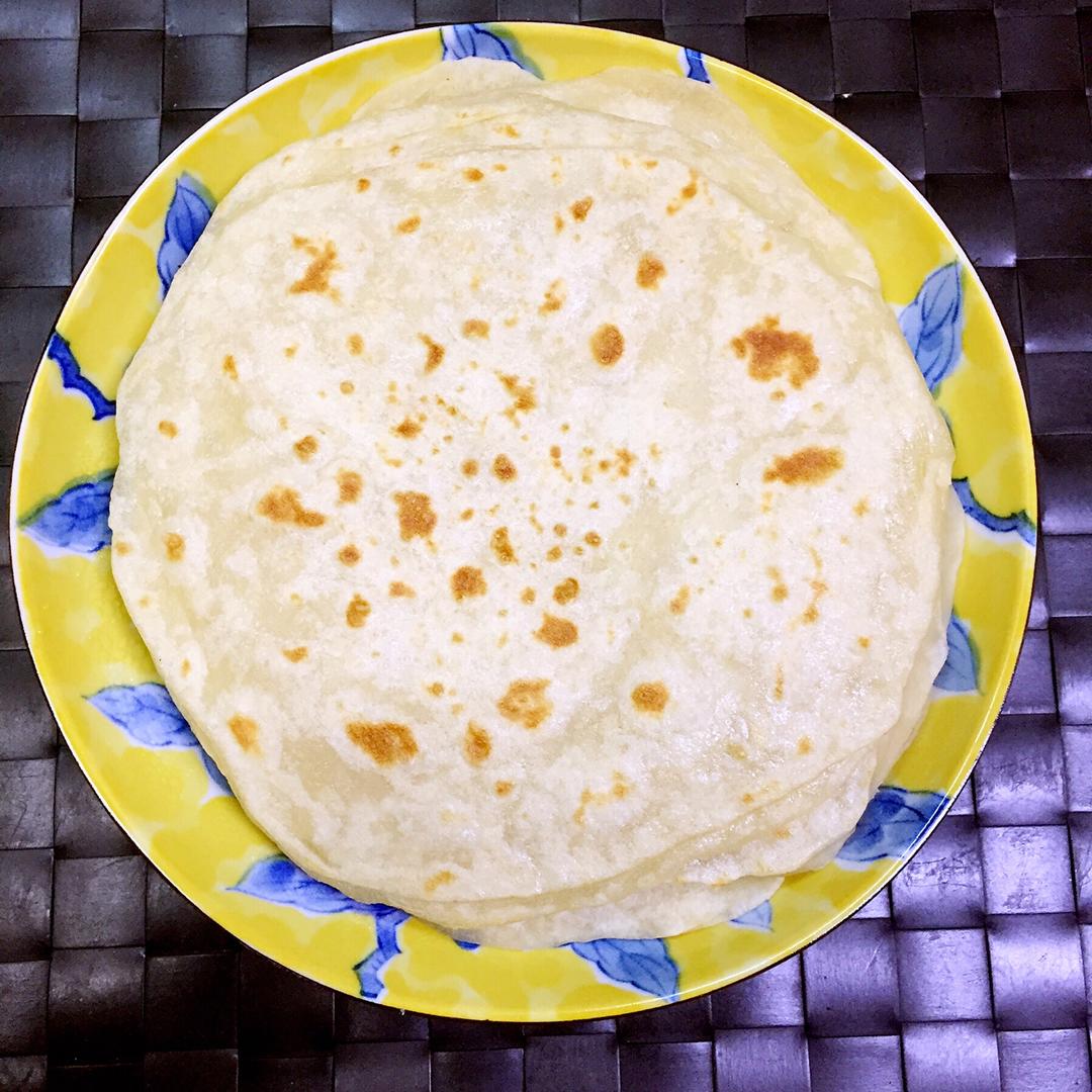 烙春饼(用视频告诉你，这饼有多软)