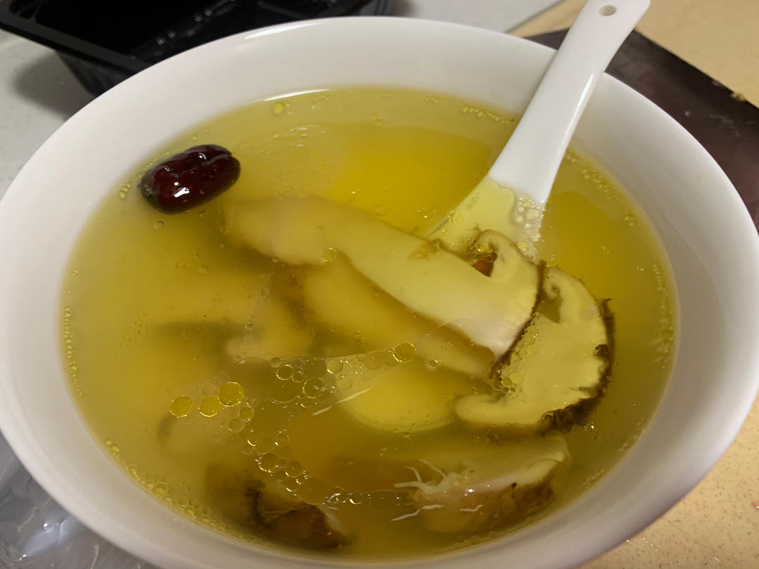 零基础松茸鸡汤