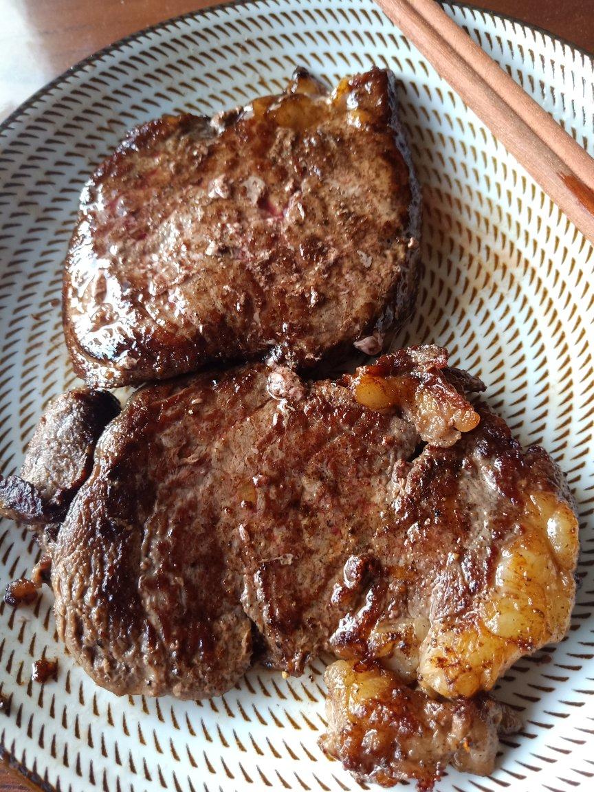 不会出错的牛排！附酱汁做法～